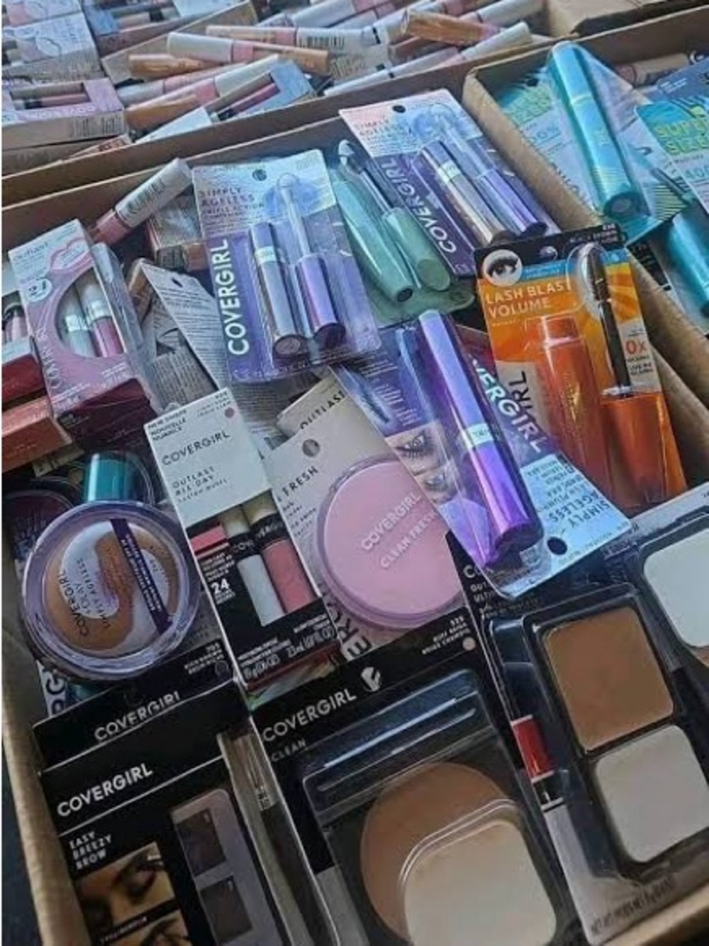 Mystery box Assorted Women’s Makeup bundle lot